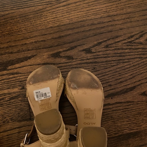 Also chunky heel in nude - Picture 4 of 5